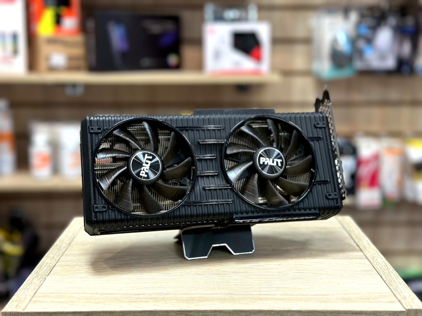 [Б/У] Видеокарта Palit GeForce RTX 3050 Dual OC 8GB [NE63050019P-190AD]