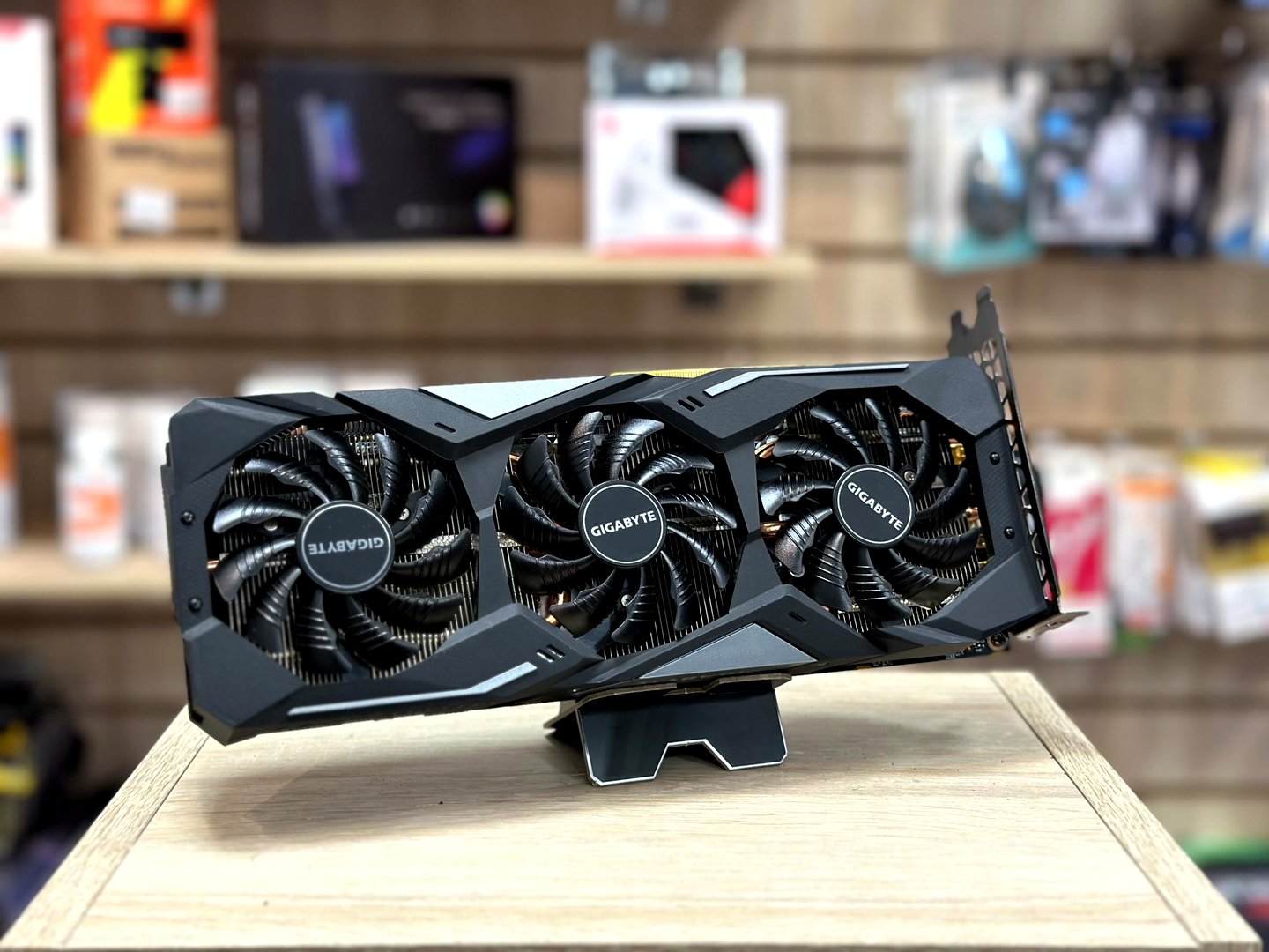 [Б/У] Видеокарта GIGABYTE DUAL GTX1660 Super 6Gb Gaming
