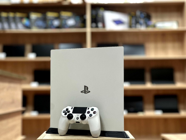 [Б/У] Игровая консоль PlayStation 4 Pro 1Tb (CUH-7016B)