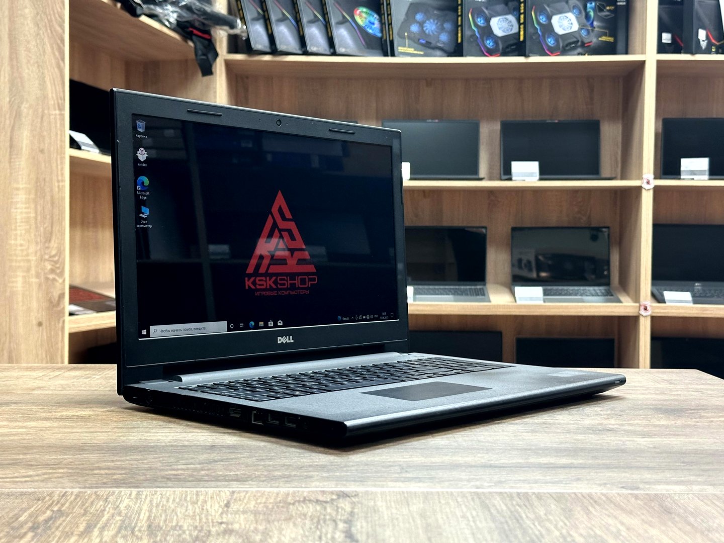 [Б/У] Ноутбук 15.6" DELL Inspiron 3543