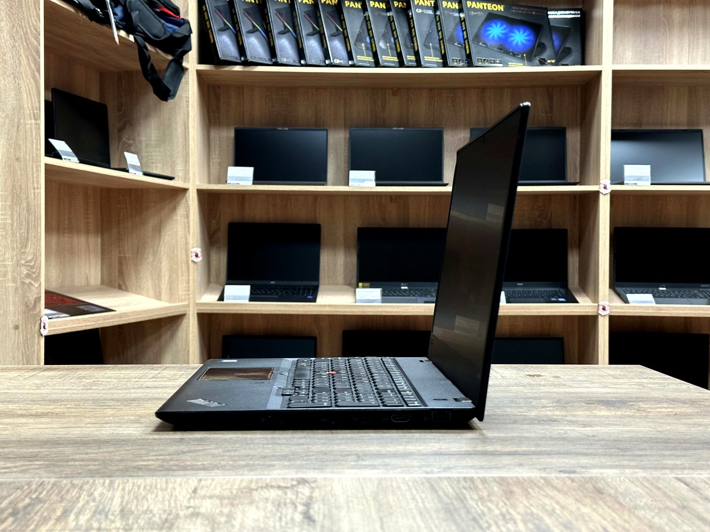 картинка [Б/У] Ноутбук 15,6" Lenovo ThinkPad T580 от магазина Одежда+