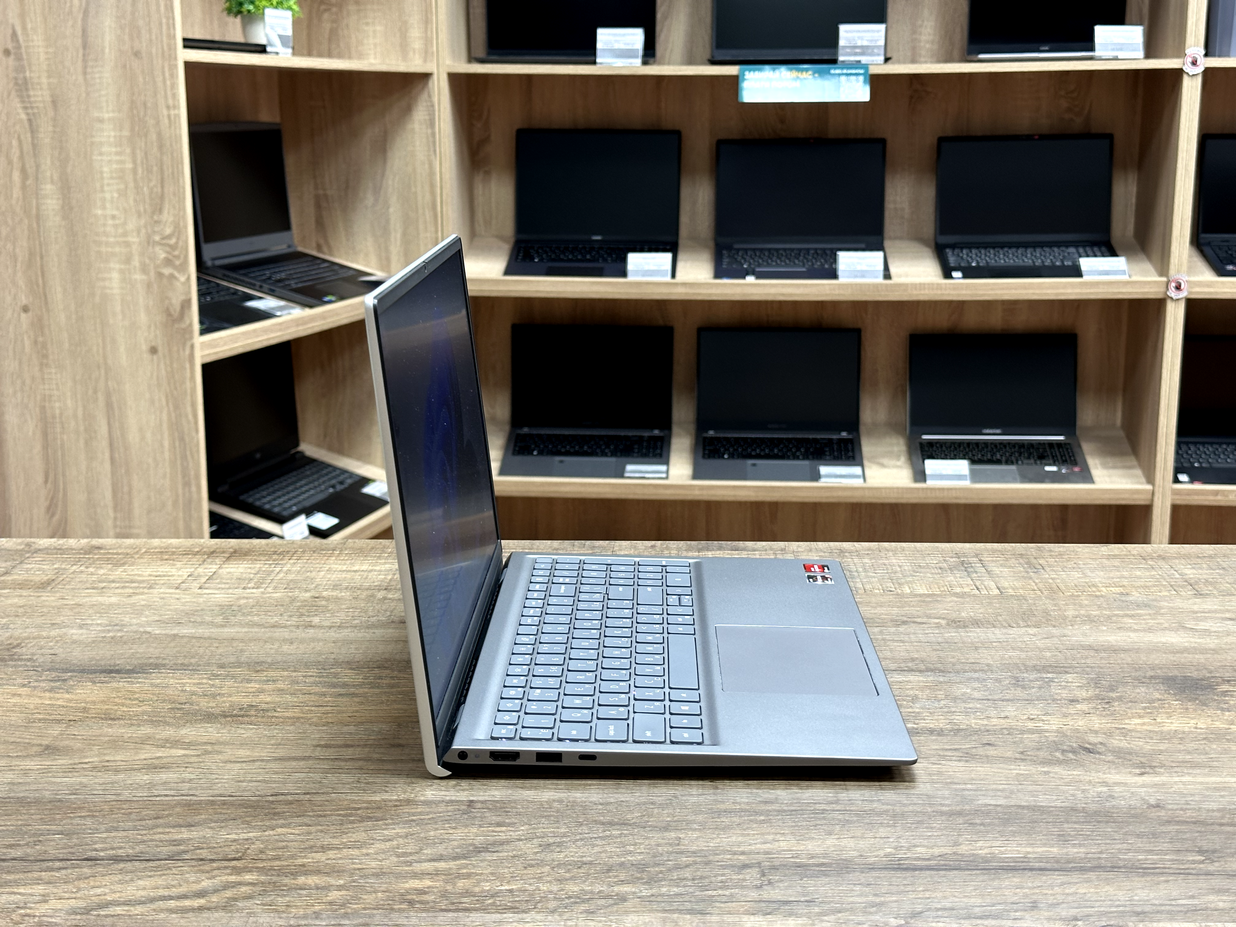 картинка [Б\У] Ноутбук 15.5" Dell Inspiron 5515 Ryzen 5 5500U от магазина Одежда+