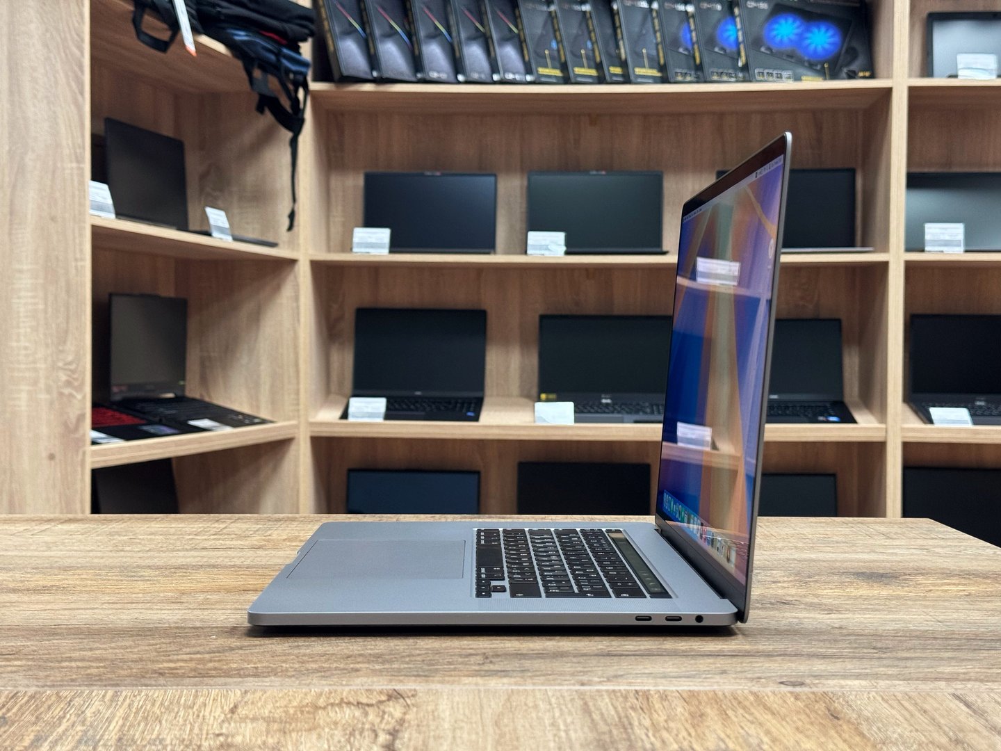 [Б/У] Ноутбук 16" Apple MacBook Pro 2019 — KSKSHOP.RU