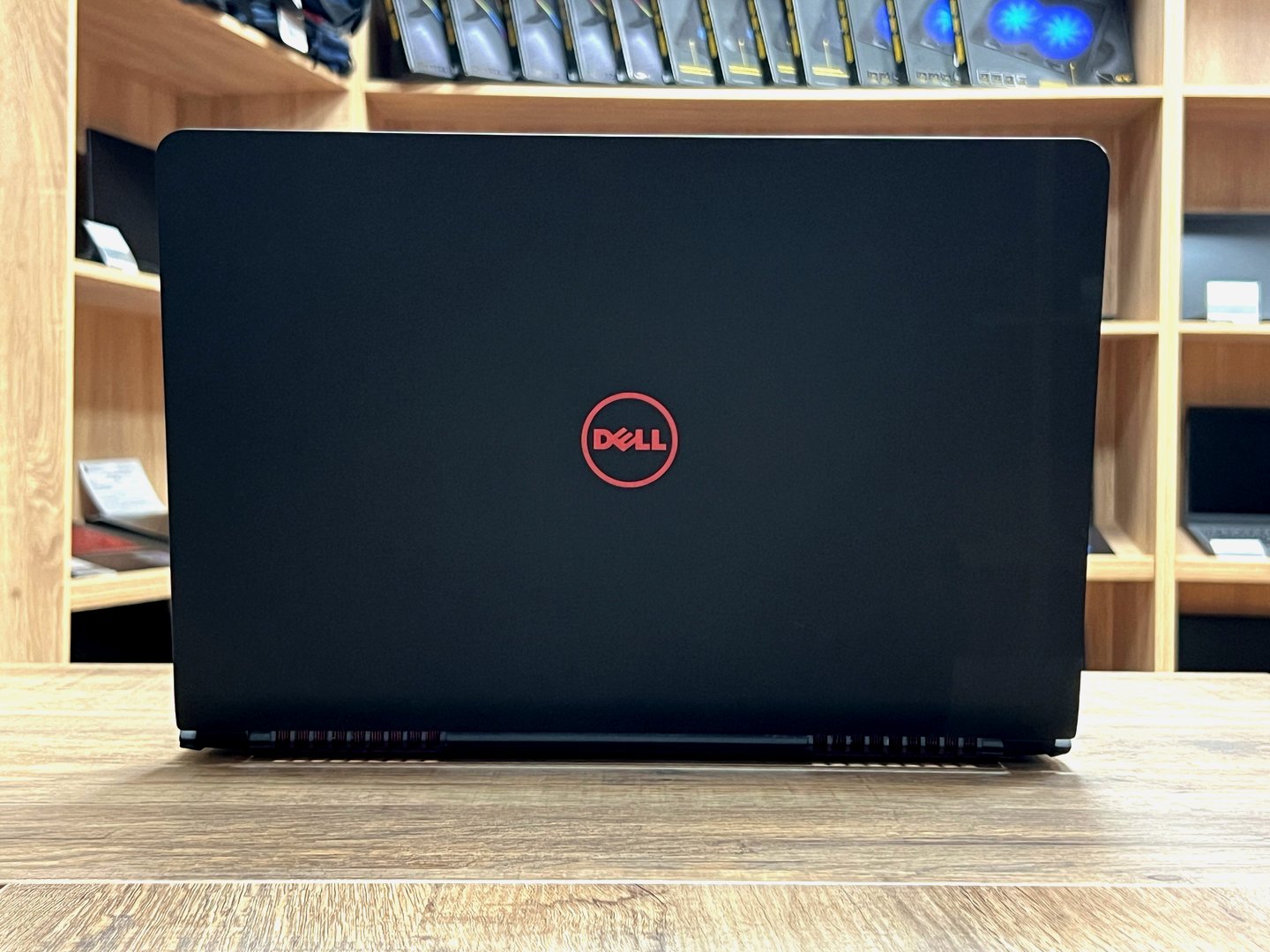 картинка [Б/У] Ноутбук 15,6" Dell Inspiron 5577 от магазина Одежда+