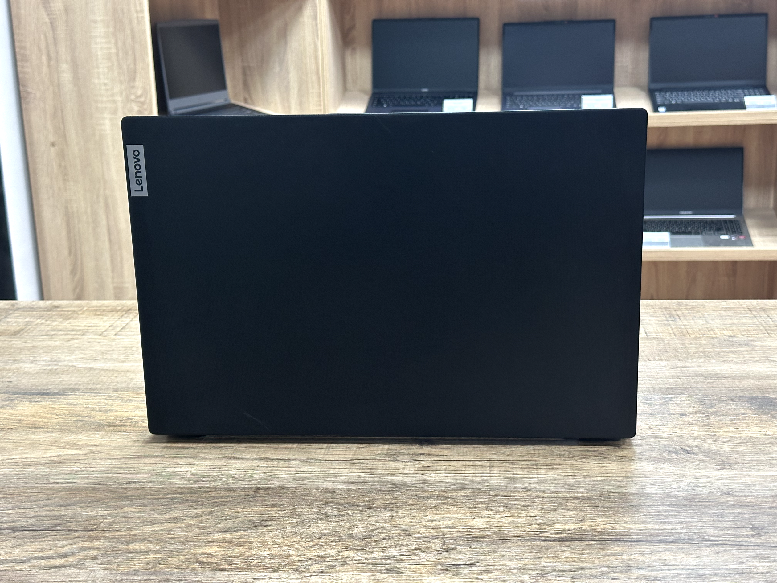 картинка [Б\У] Ноутбук 15.6" Lenovo V15 G3 IAP от магазина Одежда+