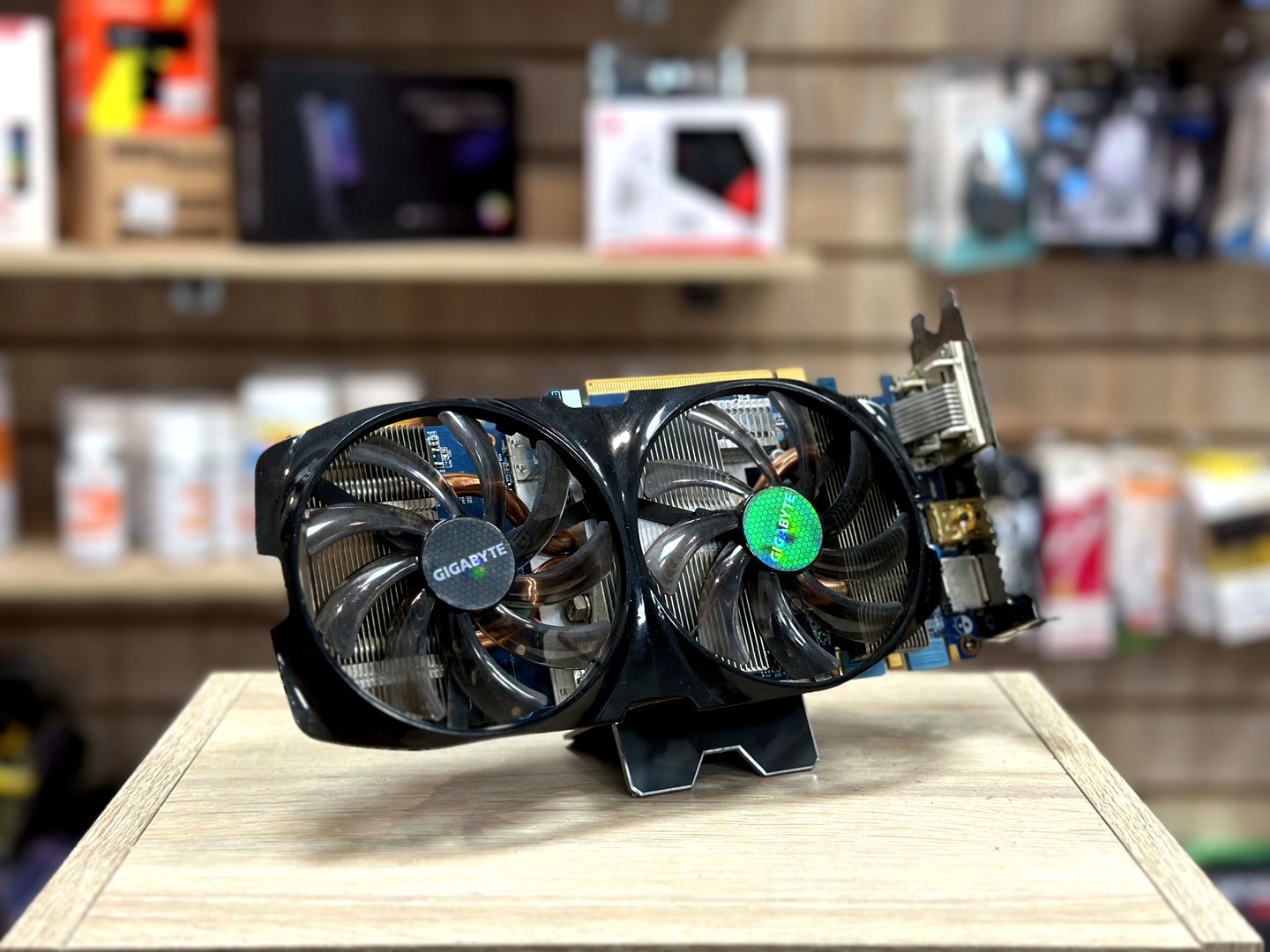 картинка [Б/У] Видеокарта Gigabyte GTX660Ti 2Gb OC [HDMI, DP, DVI-I, DVI-D] от магазина Одежда+