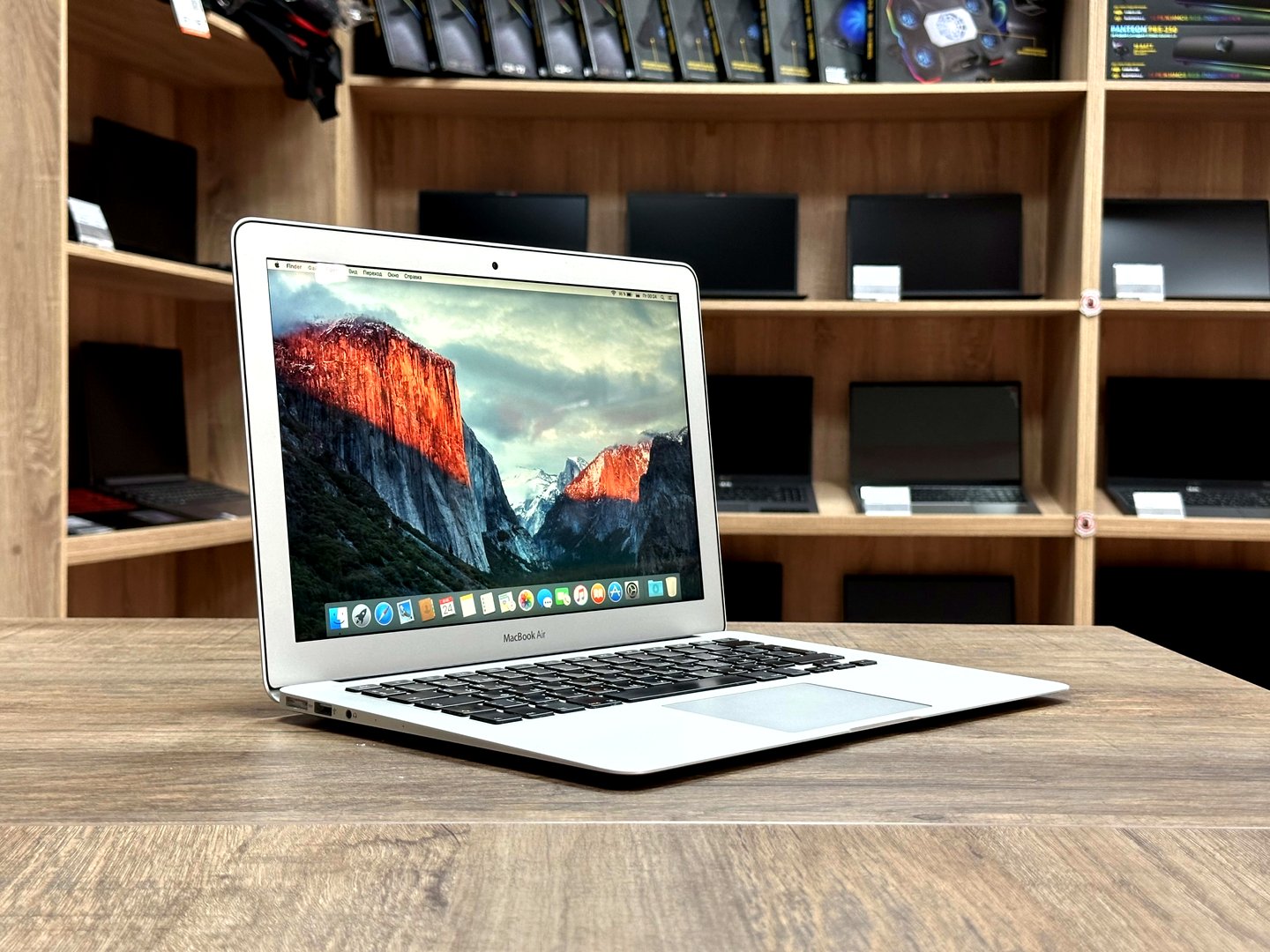 [Б/У] Ноутбук 13,3" Apple MacBook AIR 2015 — KSKSHOP.RU