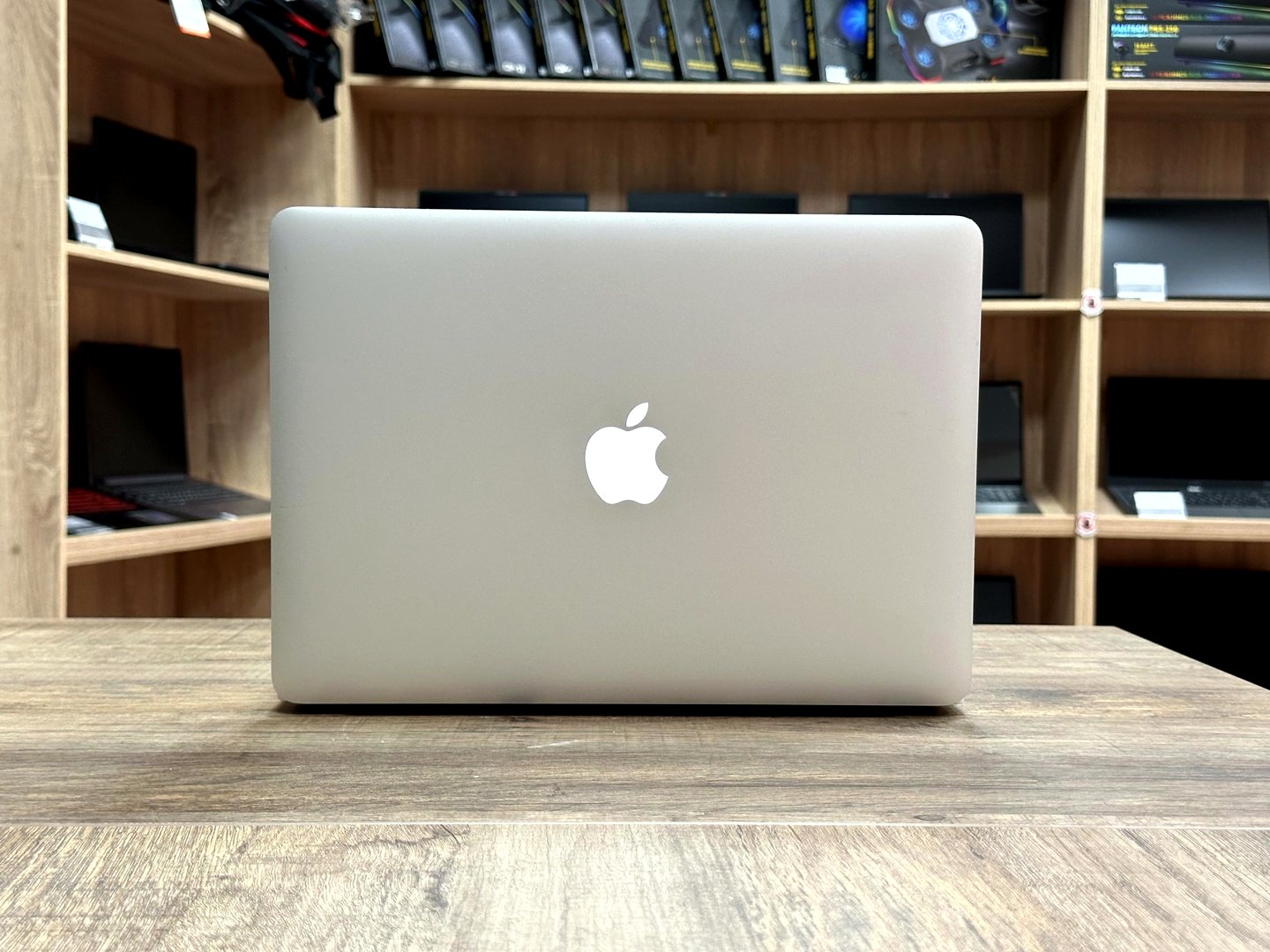[Б/У] Ноутбук 13,3" Apple MacBook AIR 2015 — KSKSHOP.RU