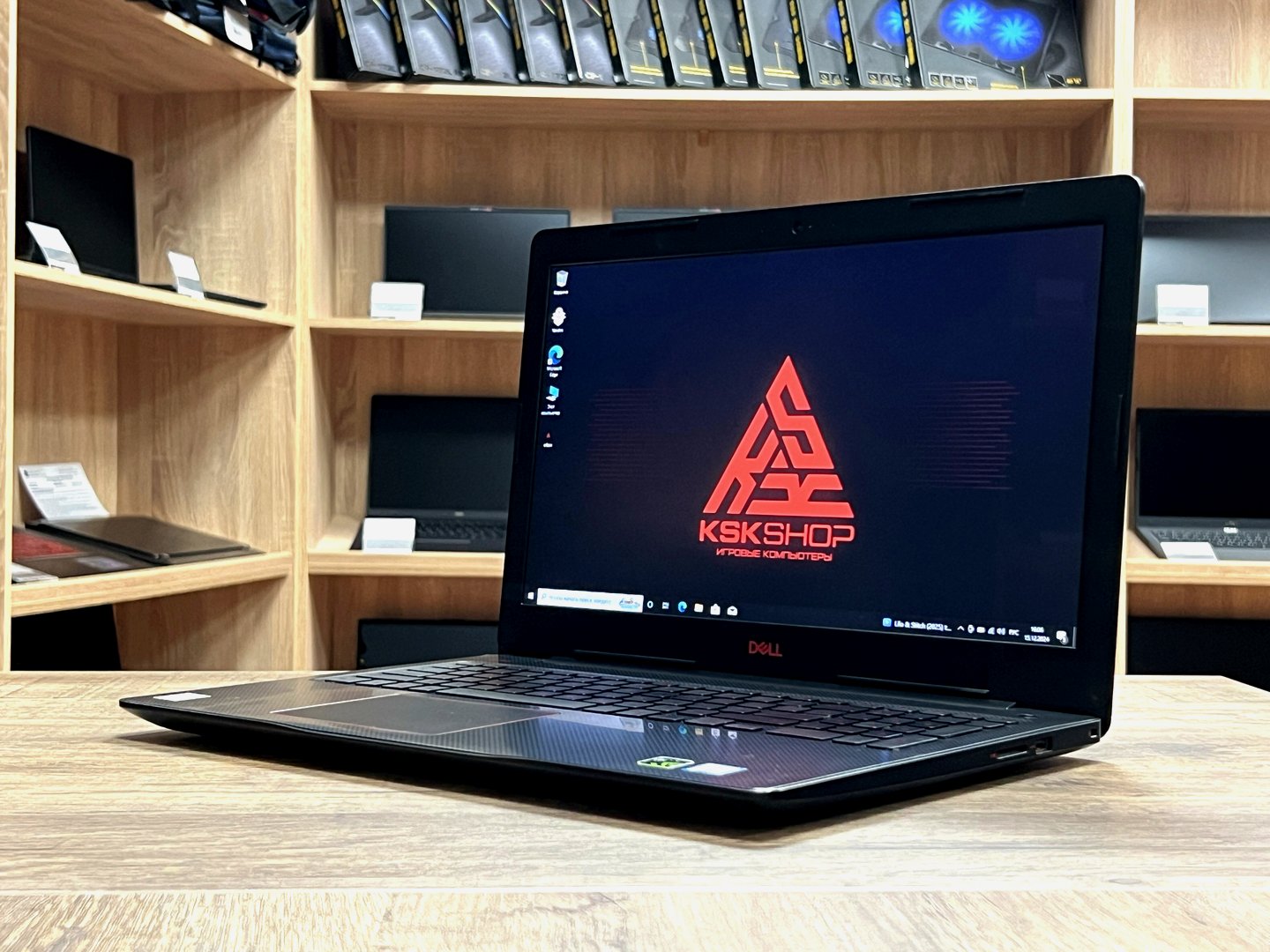 картинка [Б/У] Ноутбук 15,6" Dell G3 3579 от магазина Одежда+