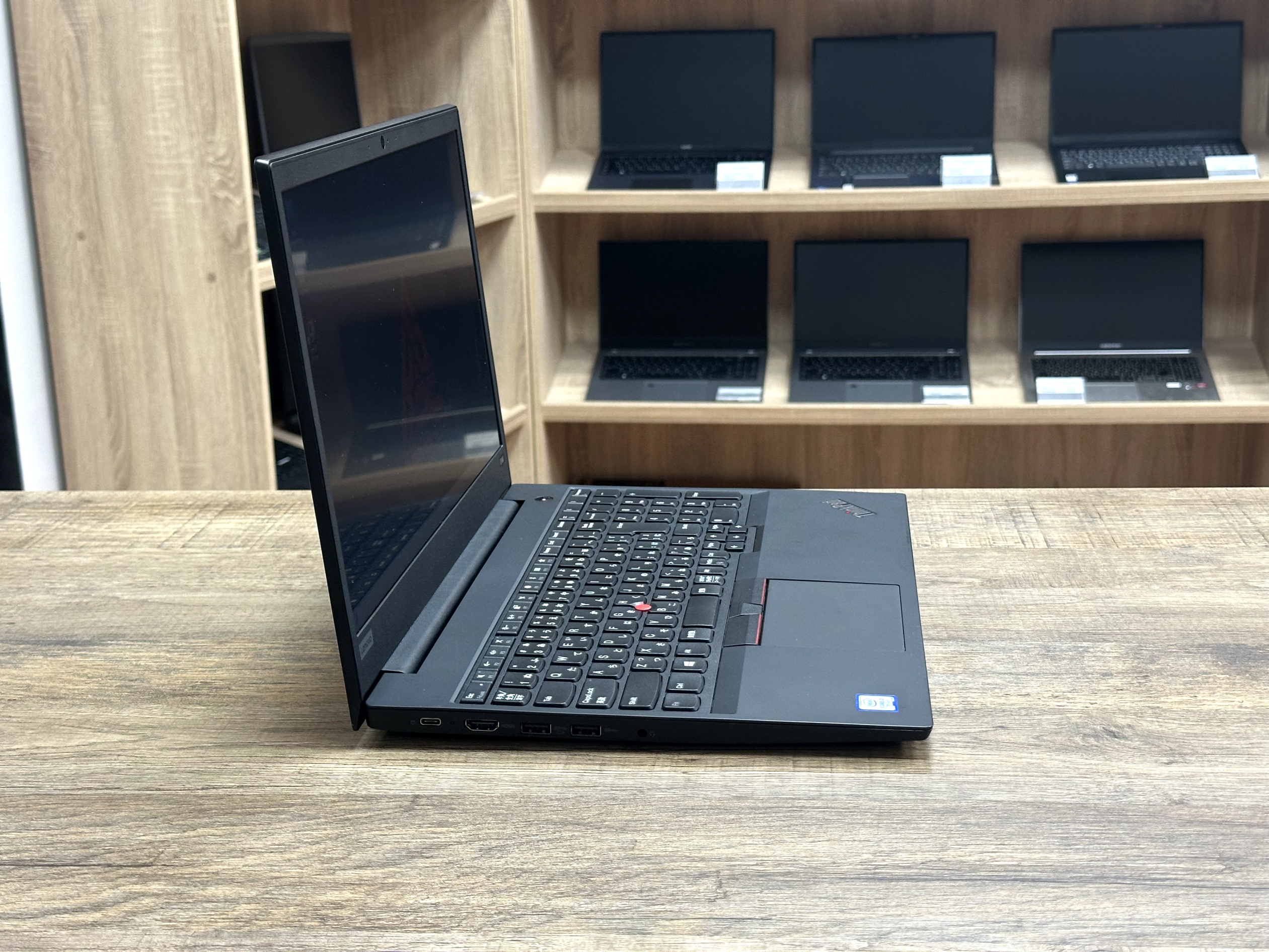 картинка [Б/У] Ноутбук 15,6" Lenovo ThinkPad e580 [i3-7130U] от магазина Одежда+