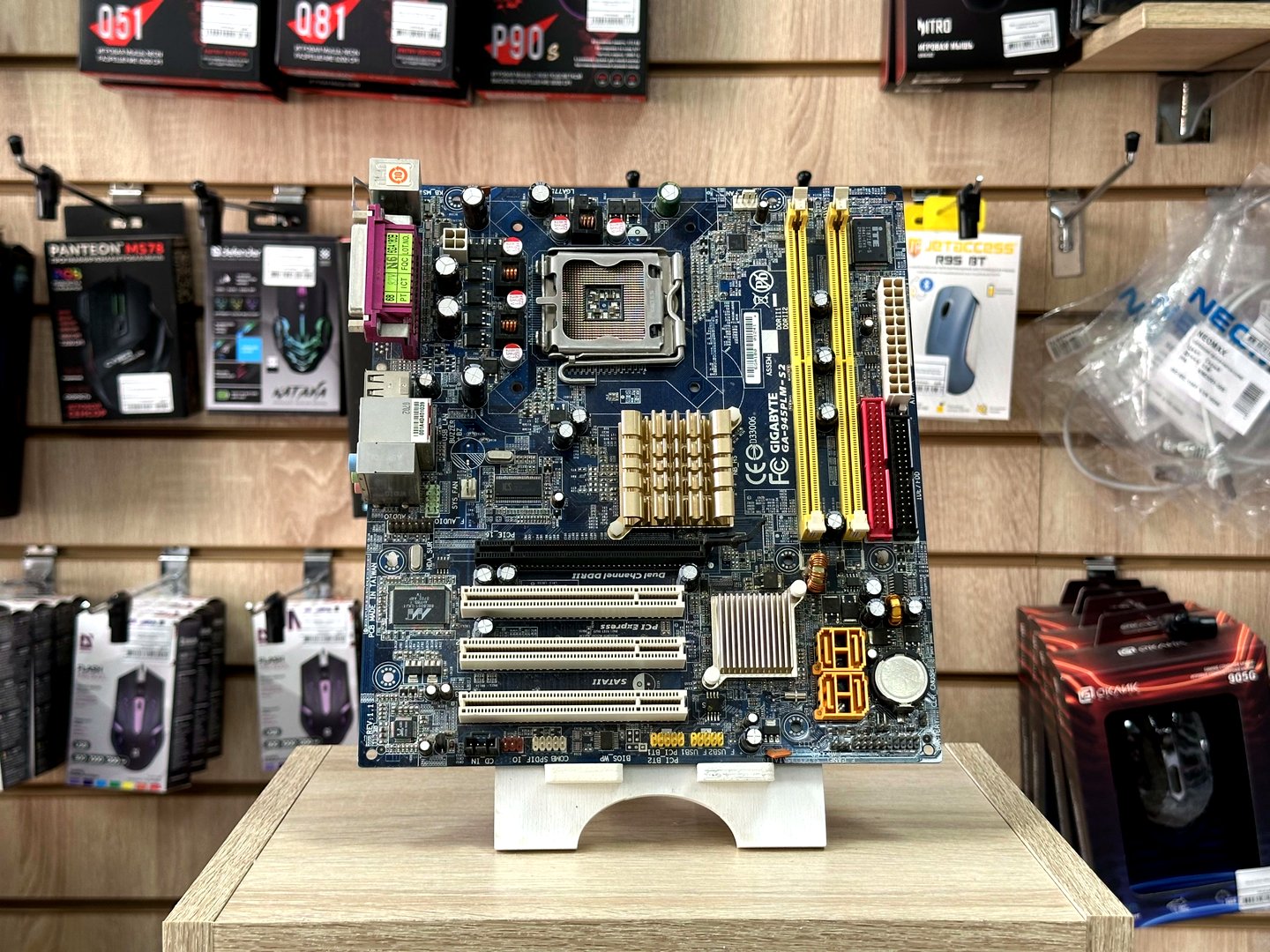 [Б/У] Материнская плата Gigabyte GA-945PLM-S2 | LGA775 — KSKSHOP.RU