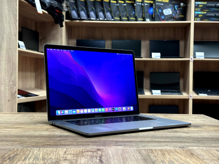 [Б/У] Ноутбук 15,4" Apple MacBook Pro 2017